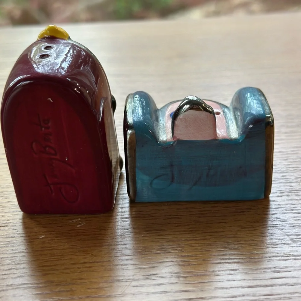 Jenny Berta Collectibles Salt Pepper Shaker Jukebox Set VGUC